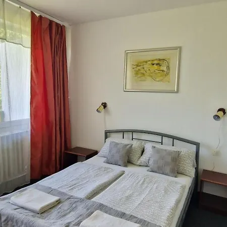 Guest house Aranypart Siofok