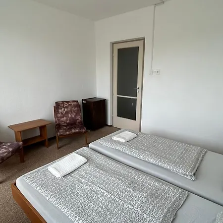 Aranypart Guest house *