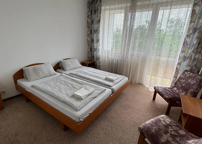 Aranypart ゲストハウス 3*